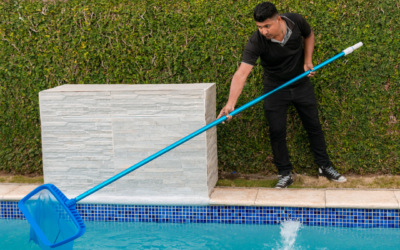 How a Professional Pool Cleaning Service St Petersburg FL Helps Maintain Safe and Balanced Pool Water
